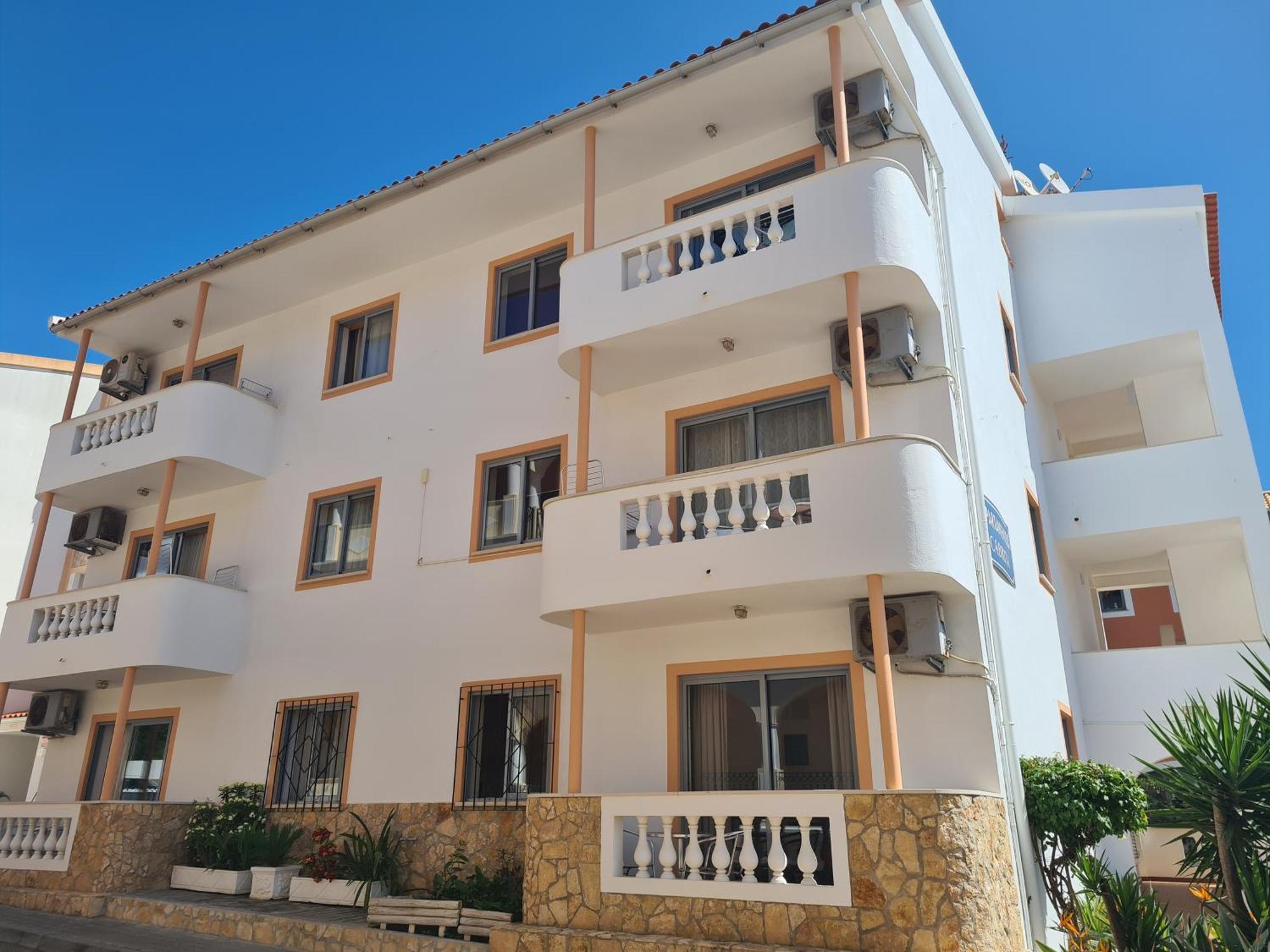 Apartamentos Cabrita Olhos de Agua  Extérieur photo