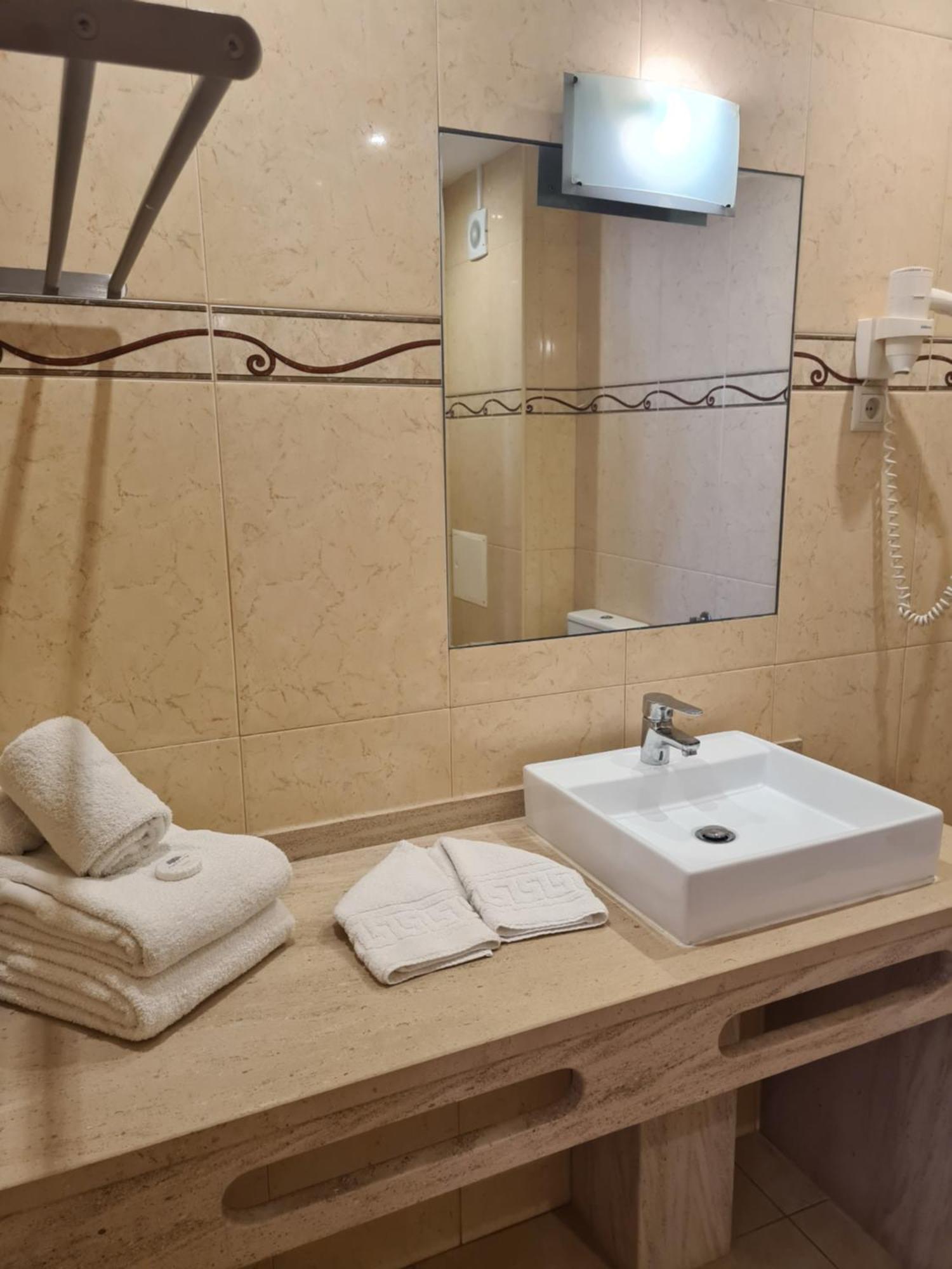 Apartamentos Cabrita Olhos de Agua  Extérieur photo