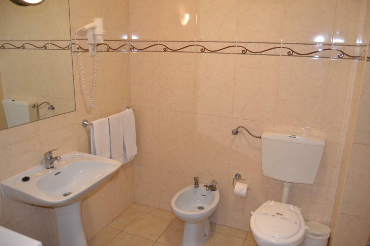 Apartamentos Cabrita Olhos de Agua  Extérieur photo