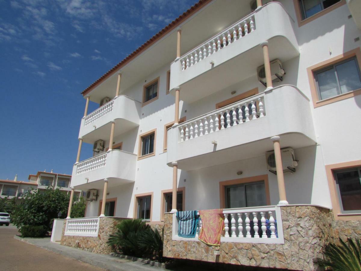 Apartamentos Cabrita Olhos de Agua  Extérieur photo