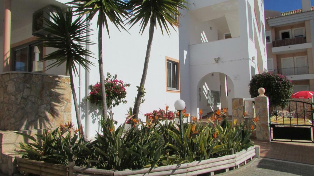 Apartamentos Cabrita Olhos de Agua  Extérieur photo
